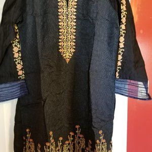 Pakistani/Indian Kurti with dupatta/scarf